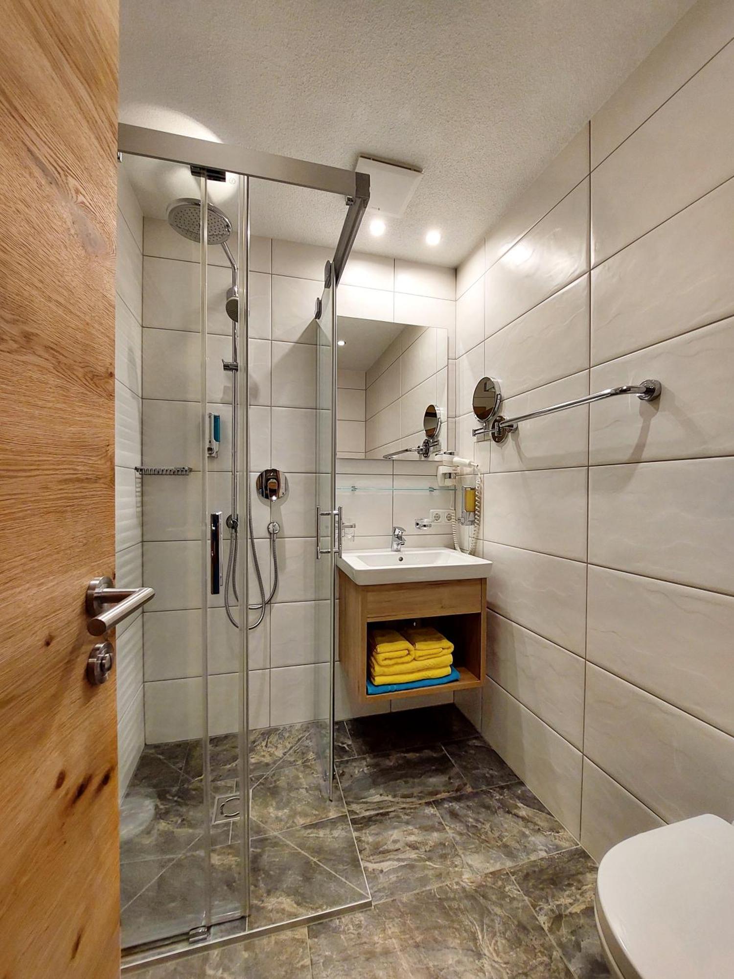 Brandau Apartment *
